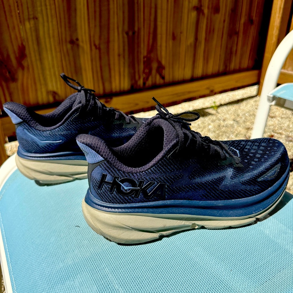 Hoka Clifton size 10